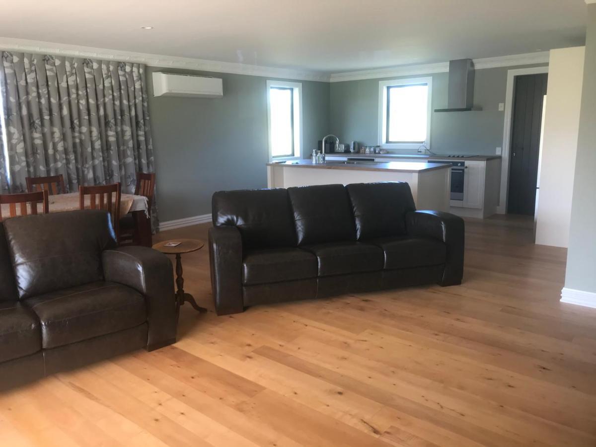 Kepler Oaks Chalet Te Anau Exterior foto