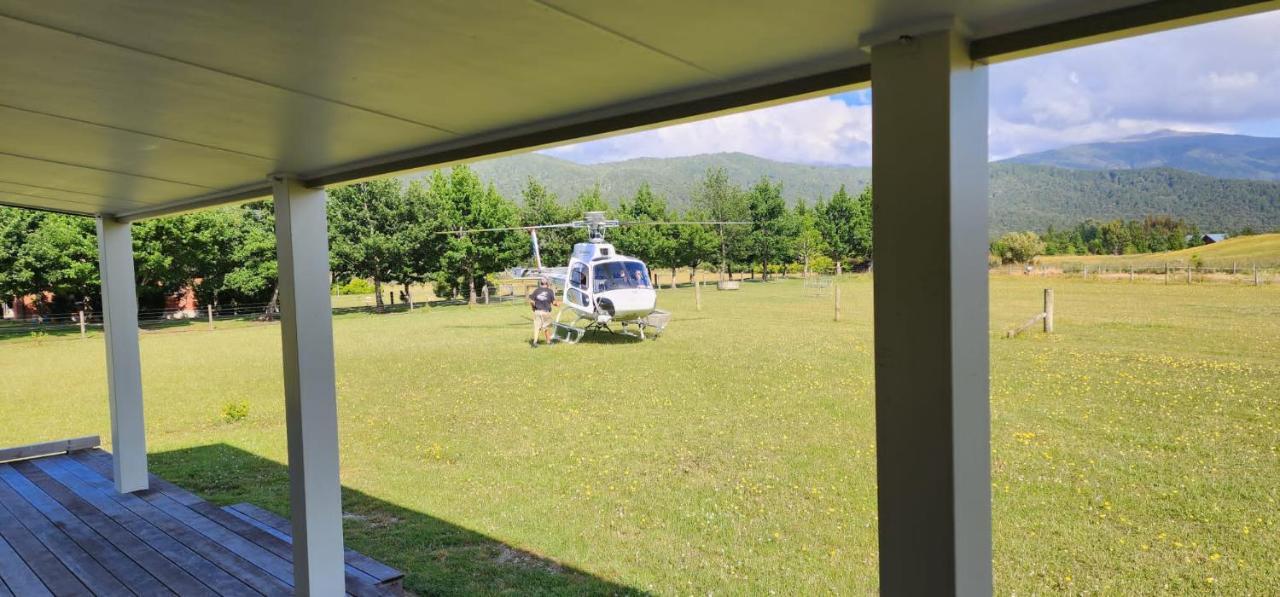 Kepler Oaks Chalet Te Anau Exterior foto