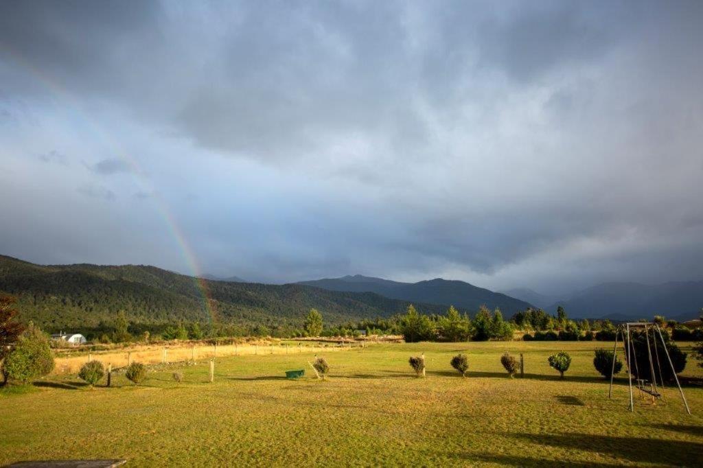 Kepler Oaks Chalet Te Anau Exterior foto